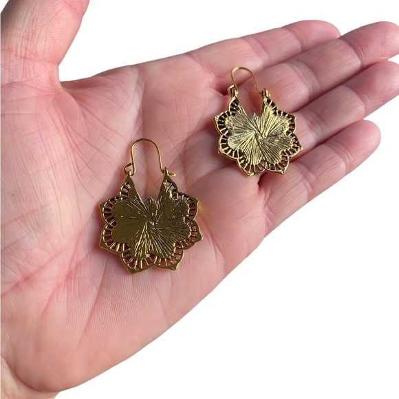 Boho Style Engraved Gold Drop Earrings - Picture 3 of 3
